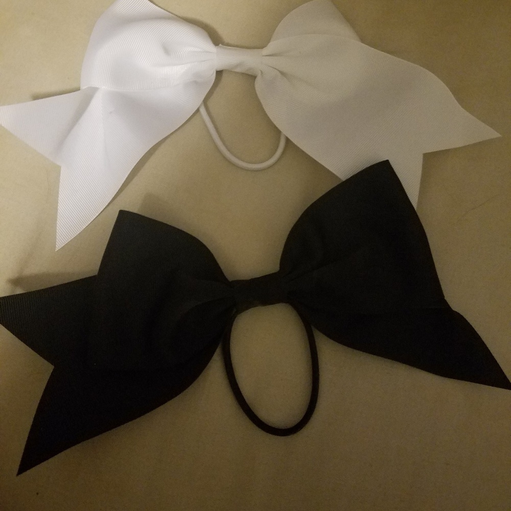 Cheer bows